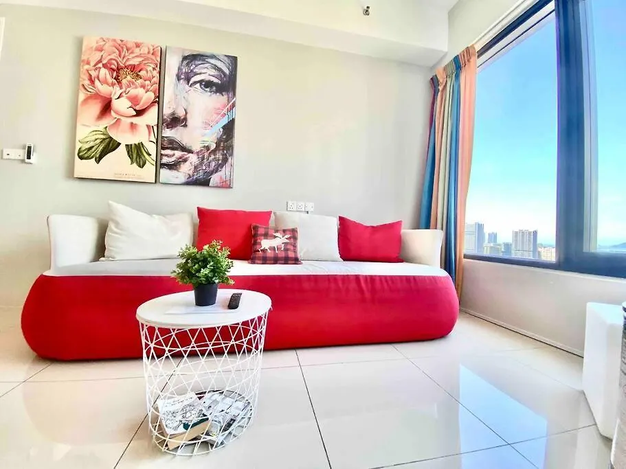 Tropicana 218 Macalister #Wondercolor #Infinity Pool #Georgetown #5Pax #2Br 2Bath #1King 1Queen 1Single #Quality Well Maintained #Private Host 0*, Джорджтаун Малайзия