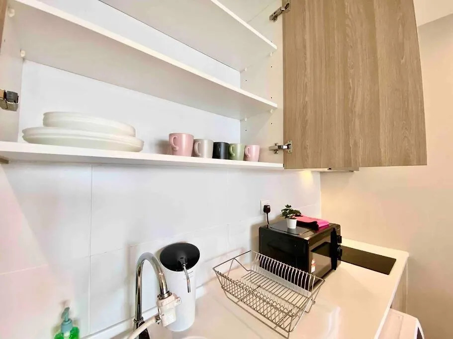 Апартаменты Tropicana 218 Macalister #Wondercolor #Infinity Pool #Georgetown #5Pax #2Br 2Bath #1King 1Queen 1Single #Quality Well Maintained #Private Host Малайзия