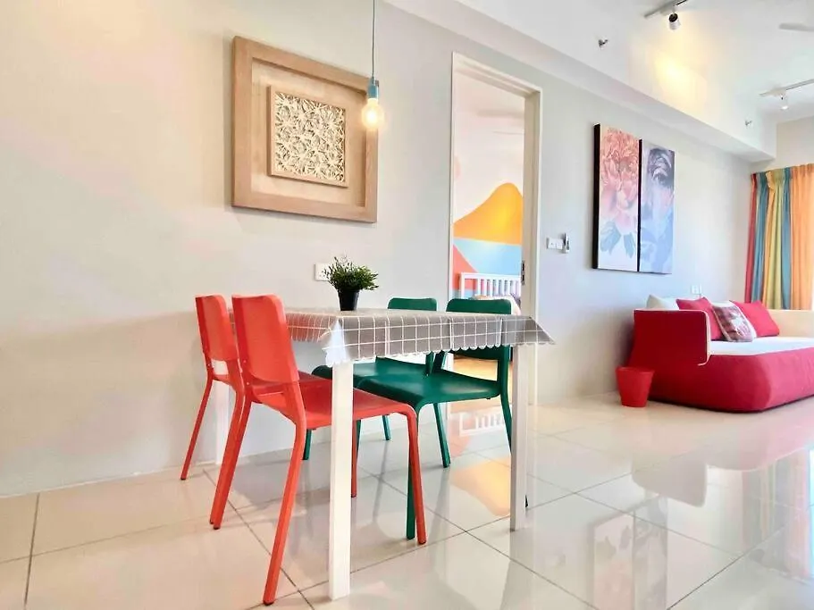 Tropicana 218 Macalister #Wondercolor #Infinity Pool #Georgetown #5Pax #2Br 2Bath #1King 1Queen 1Single #Quality Well Maintained #Private Host location